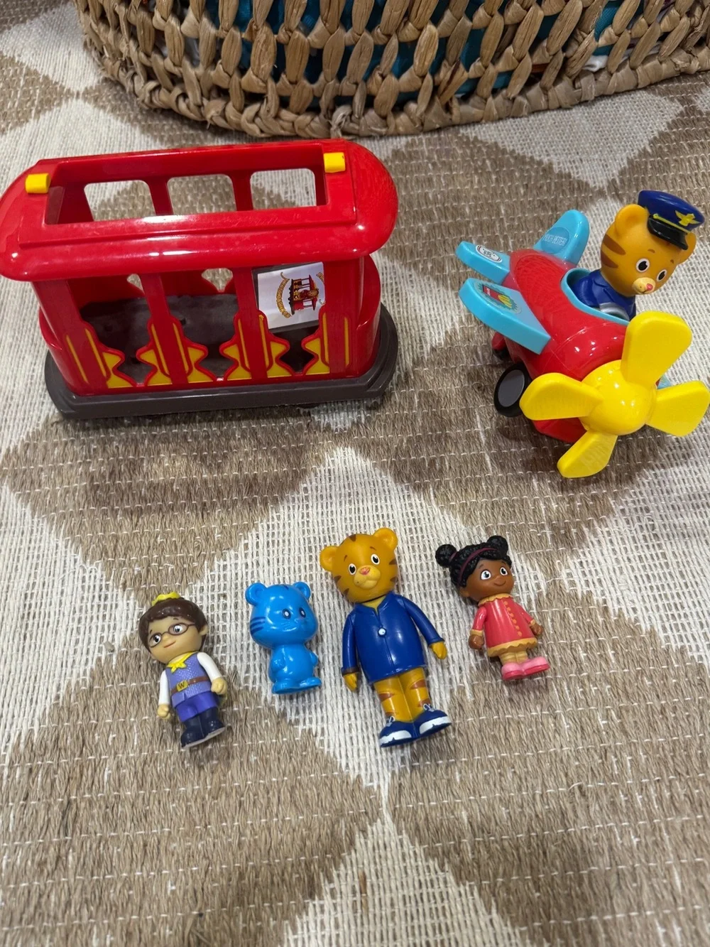 Daniel Tiger’s Neighborhood Toy bundle trolley figurines airplane playset